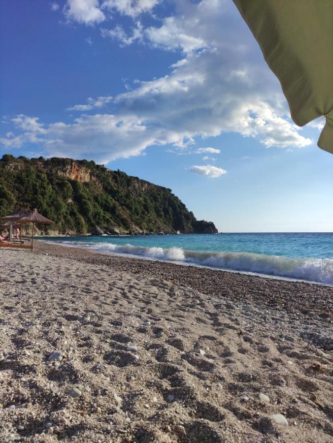 Potami Apartment - 50 Mt From The Beach Himarë Dış mekan fotoğraf